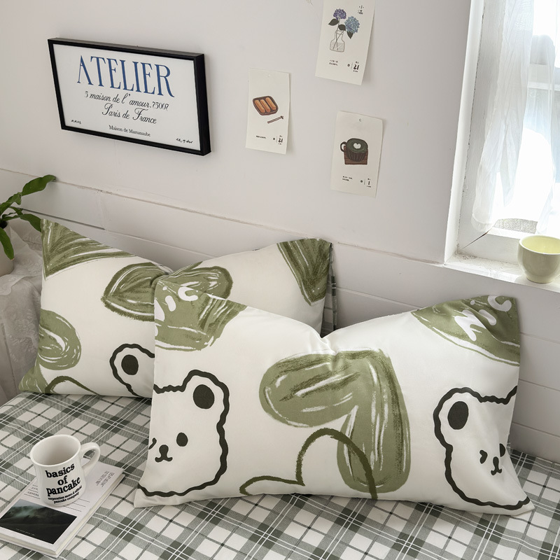 숲속의 곰 (베갯잇)