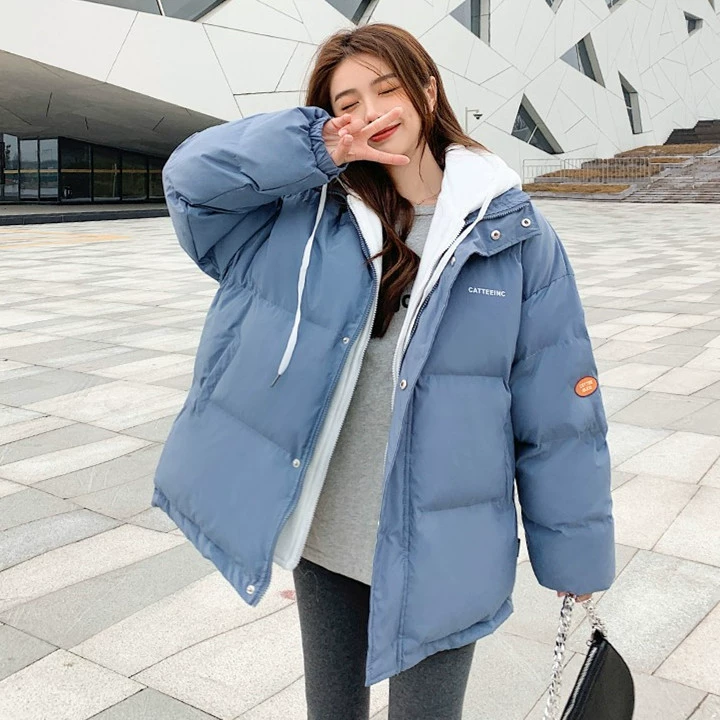 Пуховая хлопчатобумажная одежда женская 2024 новая зимняя свободная толстая корейская хлопчатобумажная куртка короткая хлопчатобумажная хлебная куртка женская