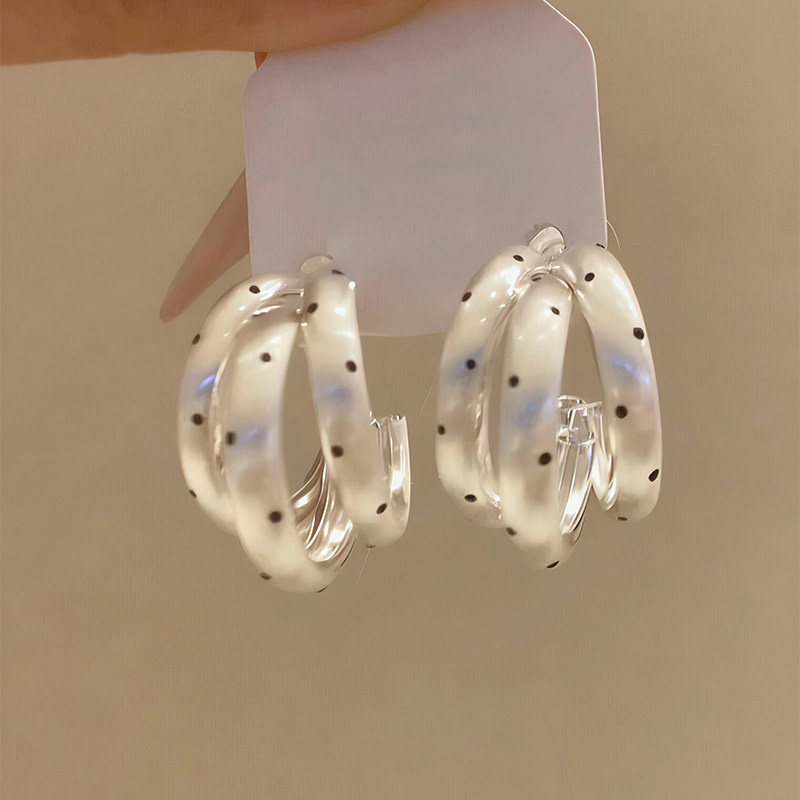 French-Style Silver Polka Dot Three-Ring Earrings for Women, 2026 New Model, Light Luxury Niche Design Earrings, Elegant Versatile Accessory