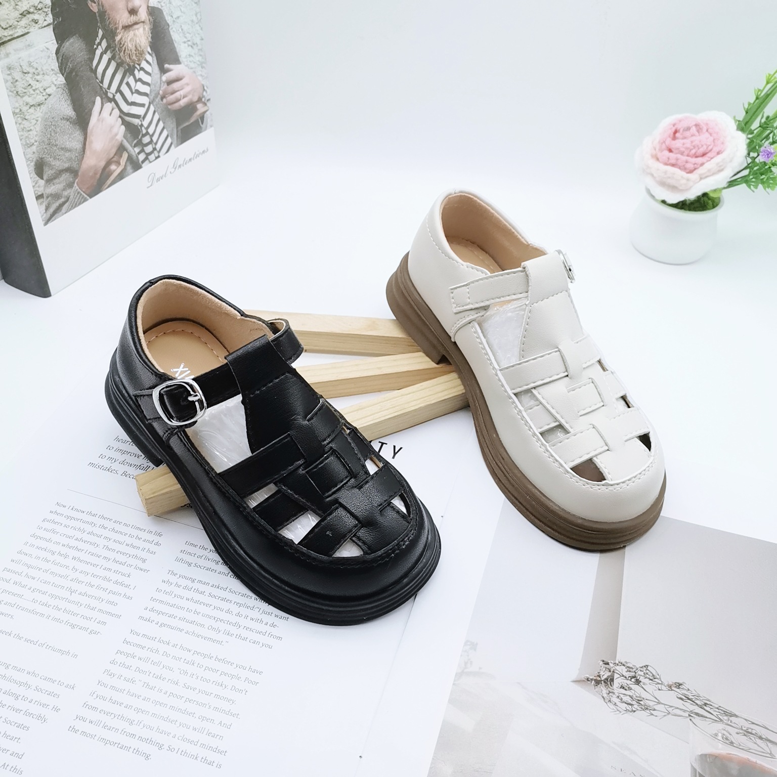 26-30 Tamaño de sandalias para niñas, zapatos de verano para niños, nuevos zapatos de verano para niñas, zapatos de cuero retro