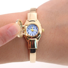 厂家批发changyada外贸款镶钻时尚女士手镯表个性小表盘翻盖表