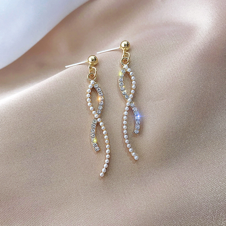 Korea Fashion Rhinestone Pearl Earrings display picture 5