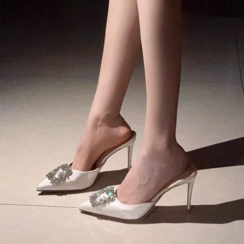 2024 весна и лето новые сандалии со стразами наконечник квадратной пряжки