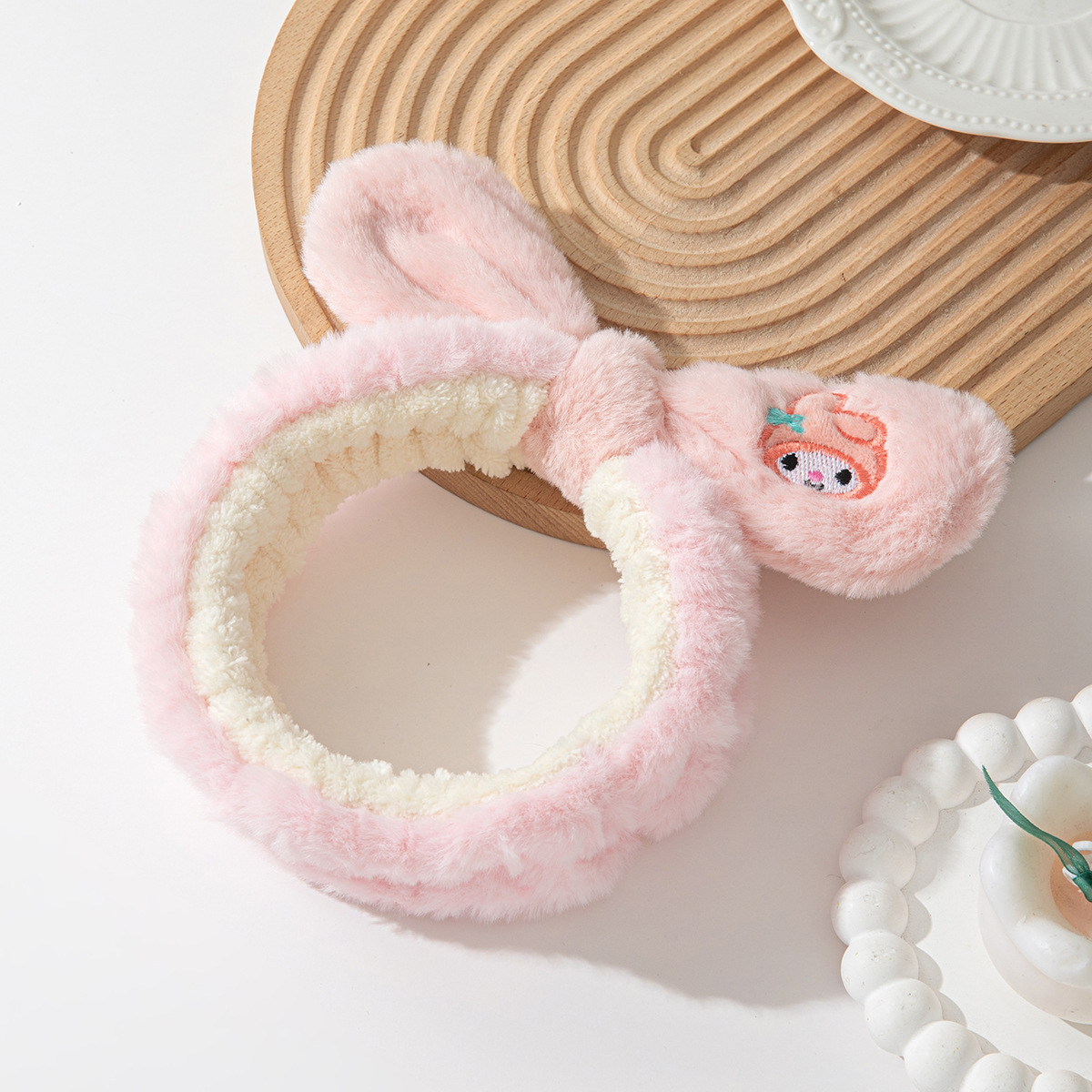 Otoño y invierno dibujos animados peluche lavar la cara cinturón de cabello máscara de mujer lavar la cara cinturón de cabello impermeable estereoscópico impermeable adornamientos de cabello al por mayor