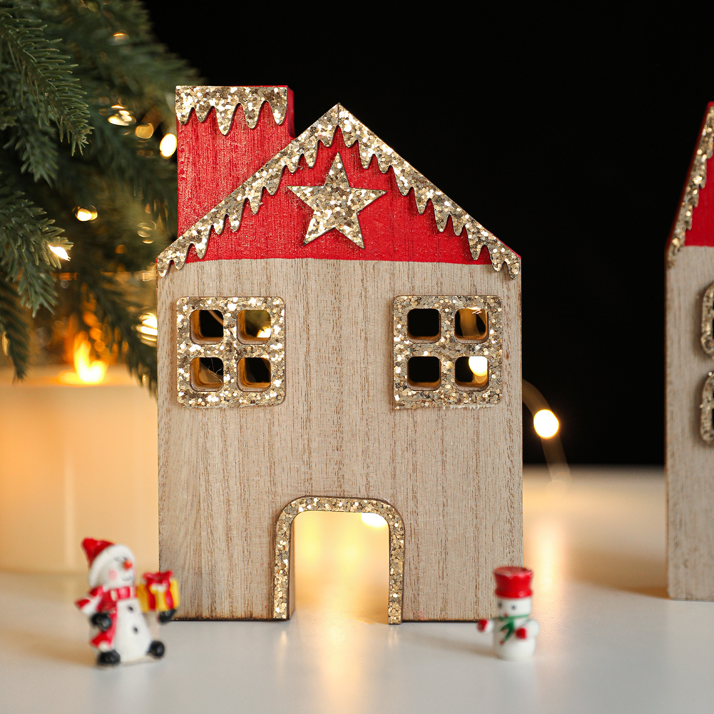 Decoraciones navideñas transfronterizas Santa Claus casa de Navidad plana tela madera simple decoración de escritorio props