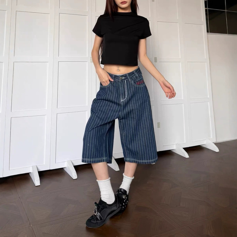 Plus-Size American-Style Striped Workwear Cropped Jeans for Women, Summer Loose Wide-Leg Color-Block Embroidered Casual Shorts Plus-Size American-Style Striped Workwear Cropped Jeans for Women, Summer Loose Wide-Leg Color-Block Embroidered Casual Shorts