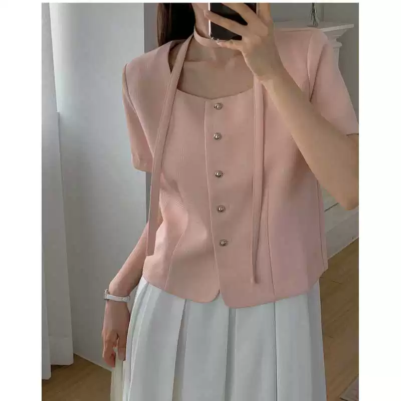 В наличии Корейский шикарный однобортный твидовый жакет в стиле Chanel с круглым вырезом и лентой во французском стиле.