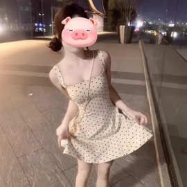 法式波点吊带连衣裙子女夏2026秋装新款今年流行爆款清纯掐腰短裙