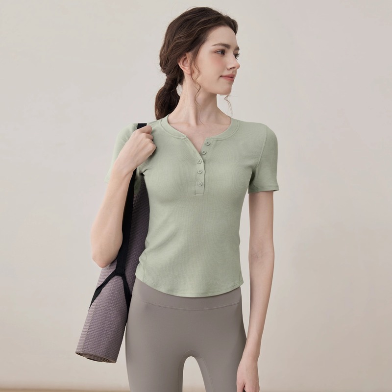 ヨガ服の夏の半袖の女性2025の新型のカーディガンはやせている運動のプラティの半袖の上着のスーツの女性の卸売りを現します。|undefined