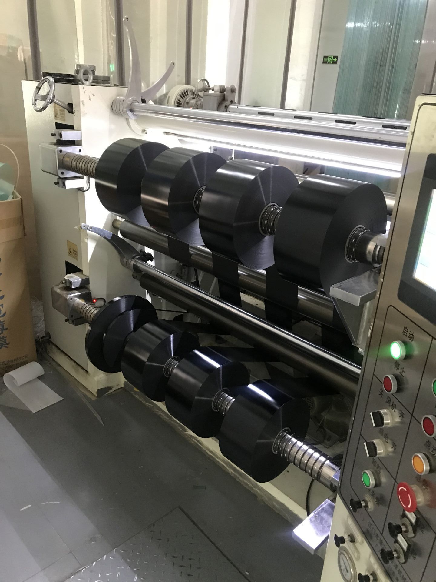 GEFR700黑色防火阻燃PC规格厚度0.5mm*尺寸915mm*175m*238(LB)磅