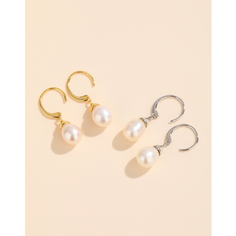 Aretes de perlas de agua fresca de plata 925 diseñados de nicho simple pendientes de aire frío lujoso ligero de alta calidad aretes
