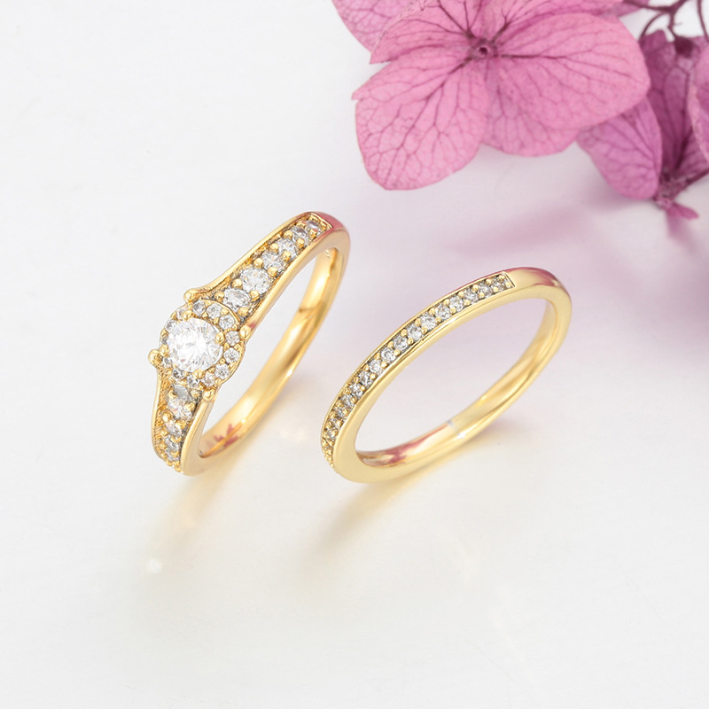 Xuping estilo simple aleación de bronce chapada de 14k anillo de pareja ligero anillo de boda temperamento lujoso al por mayor