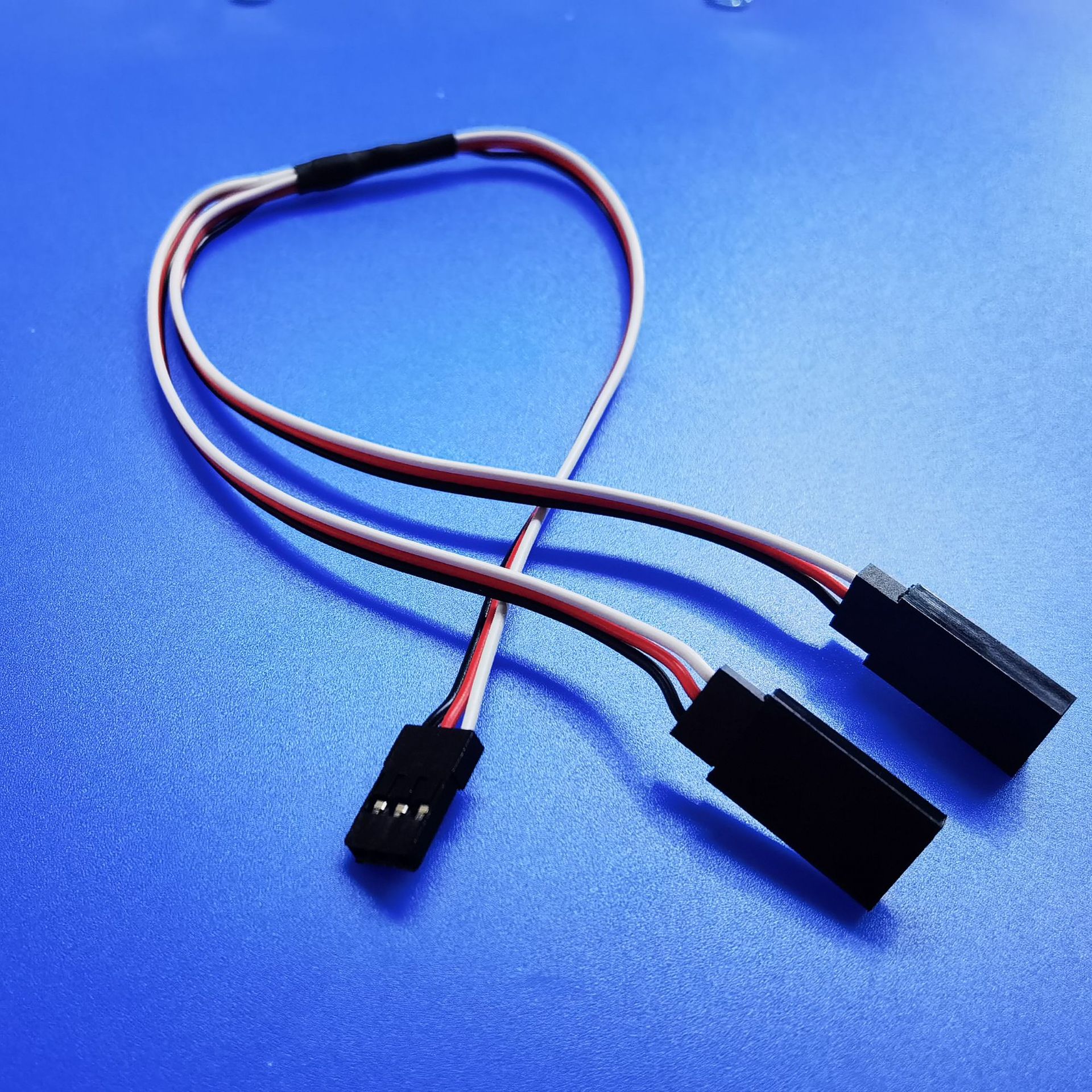 工厂供应航模延长线Y线一分二舵机线 30芯杜邦3P端子线 线材加工