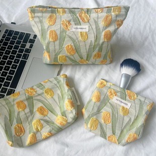 New Women's Cosmetic Bag Large Capacity Original Niche Design Elegant Jacquard Clutch Retro Portable Storage Bag