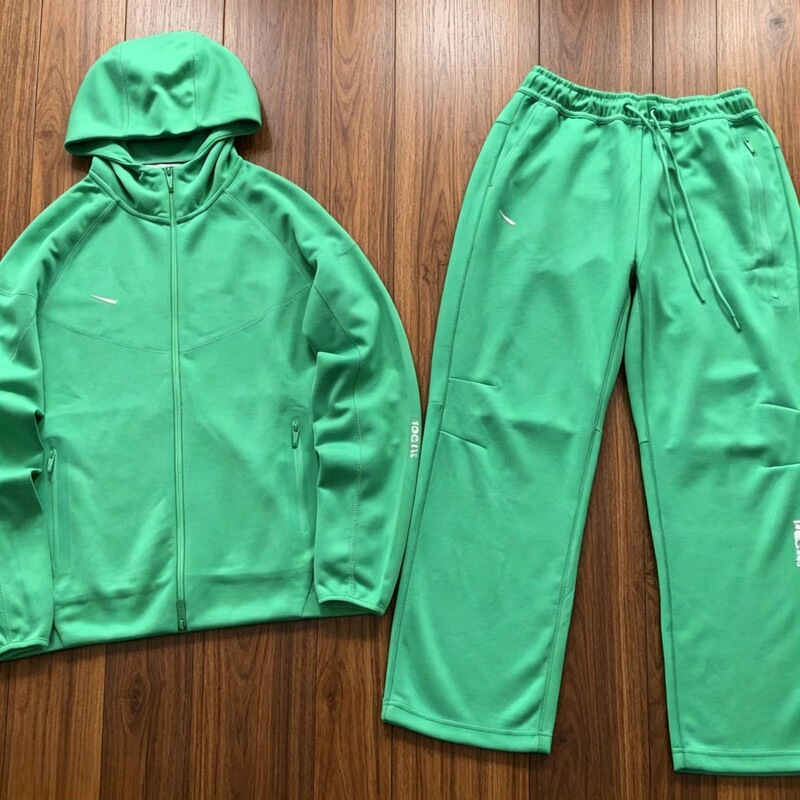 European and American High Street Style Air Layer Hooded Set Versatile Top Loose Sweatpants Couple Casual Sportswear Fd8454 European and American High Street Style Air Layer Hooded Set Versatile Top Loose Sweatpants Couple Casual Sportswear Fd8454