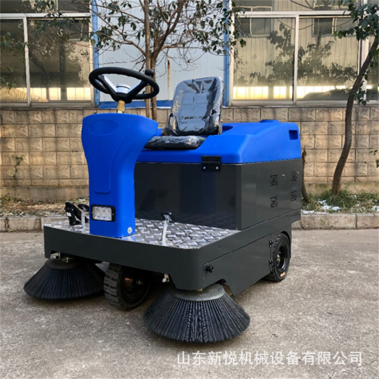 外贸出口座驾式电动扫地车 物业车间工厂路面清洁扫地机 一机多用