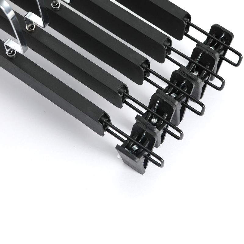 Blanco y Negro pantalones esmerilados pantalones de rack clip antideslizante tienda de ropa sin costura ropa rack pantalones clip al por mayor fuerte percha falda clip Pantalones