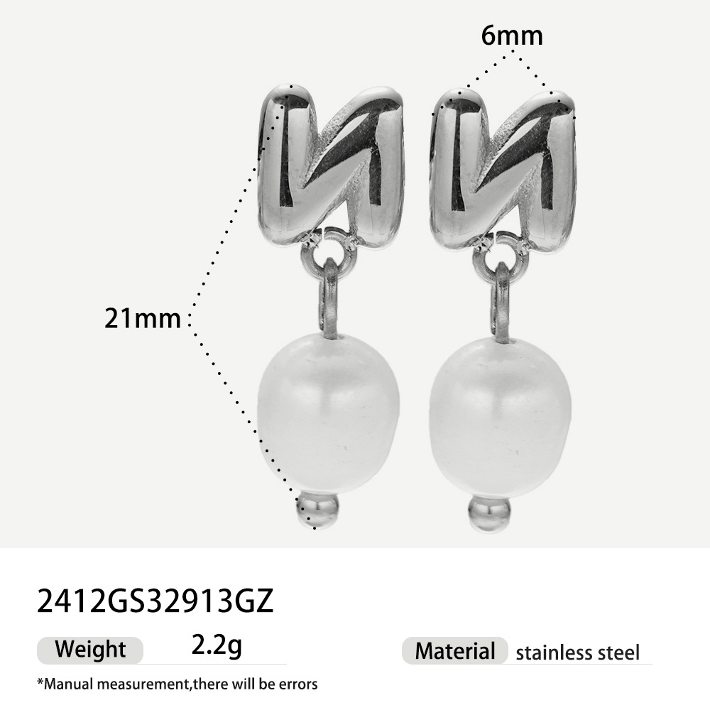 Alta europa y americana de acero inoxidable pendientes de perlas de alta calidad nicho simple joyería de acero de titanio letras pendientes de oro y plata mujeres