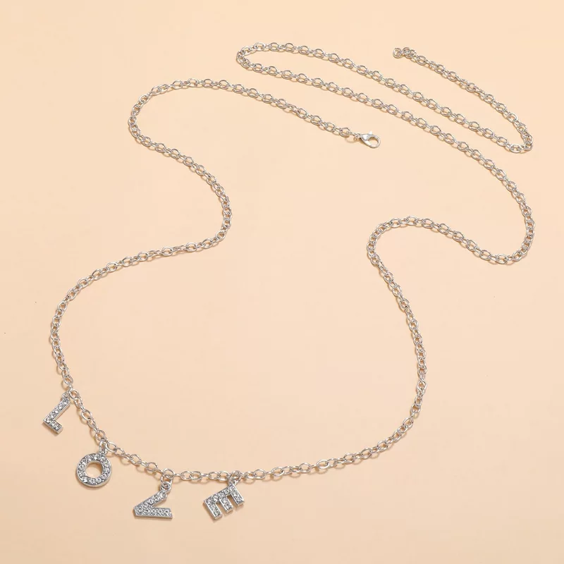 Accessory with letters, European style