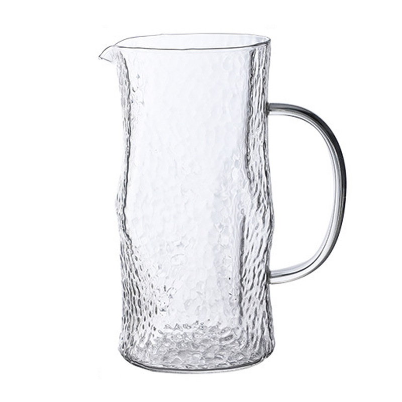 With a forged pattern glass transparent teapot