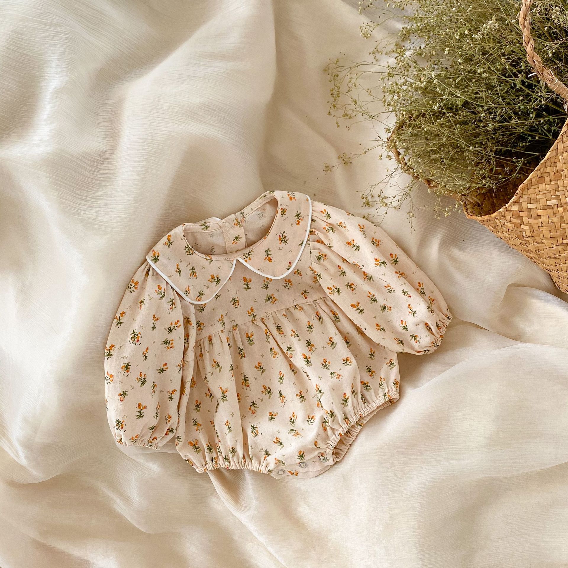 Ins 2024 autumn outfit girl baby doll collar floral long sleeved triangle Ha crawling clothes jumpsuit_voghion.com