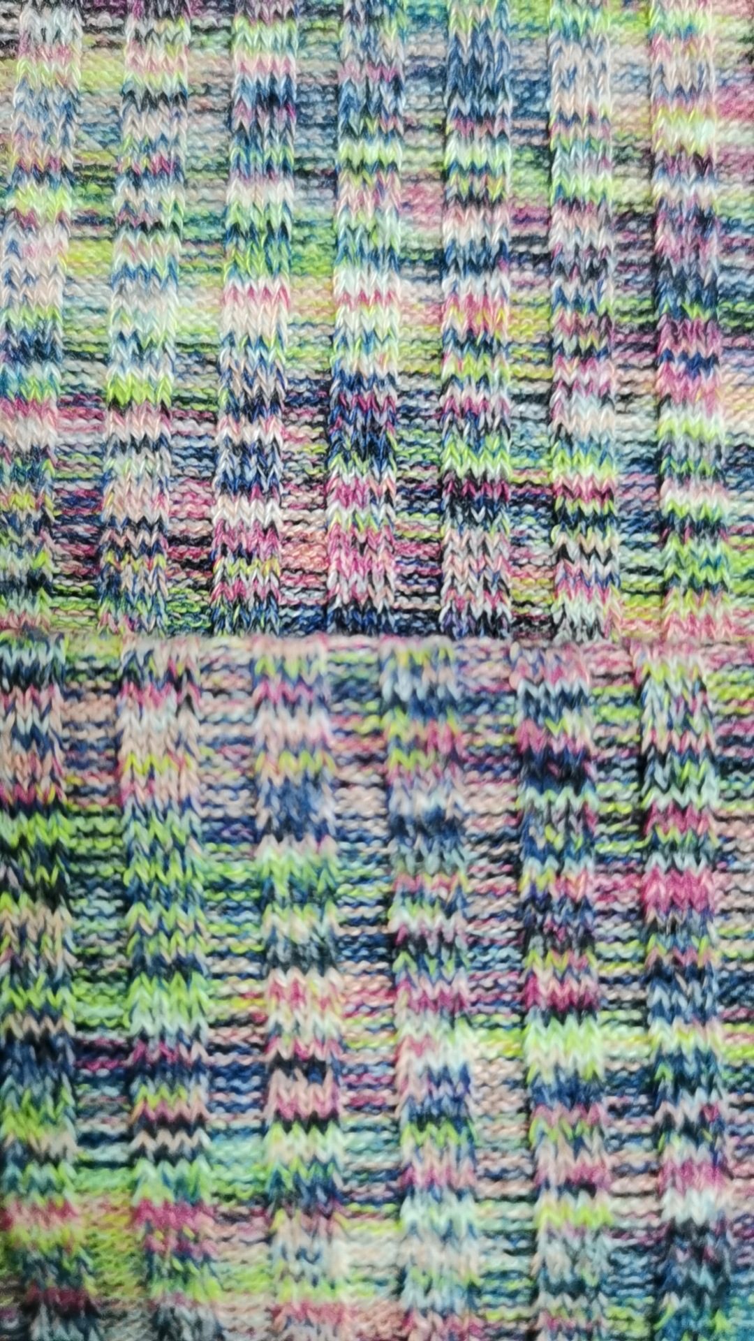 290g涤氨粗针4*4段彩罗纹休闲服面料批发