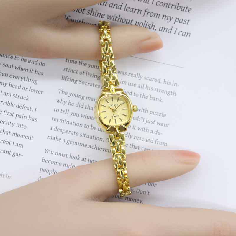 Caste Niche High-End Bracelet Watch Versatile Small Sugar Cube Alloy Watch Women's Waterproof Quartz Watch Wholesale