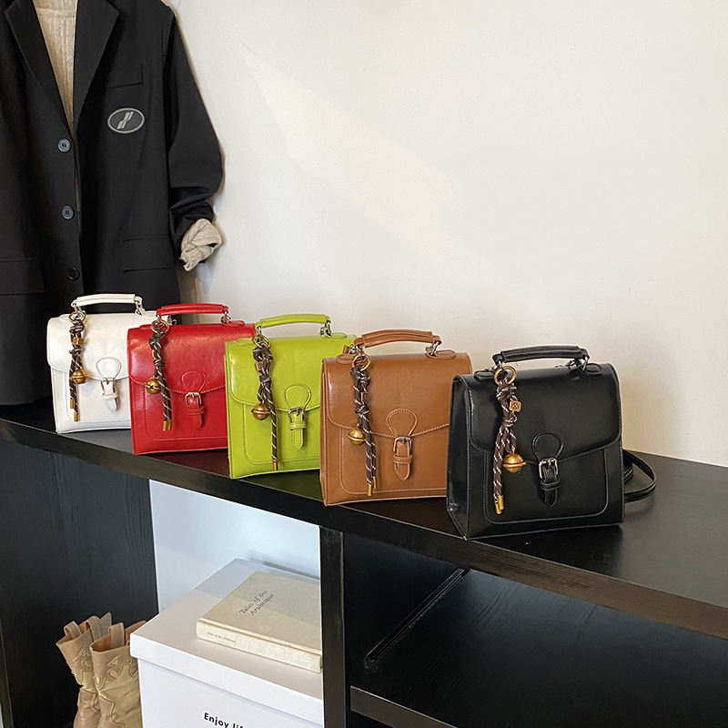 2025 nuevo estilo de moda de piel de cera de aceite de gran capacidad bolsa de viaje mochila multifuncional mochila de hombro color sólido