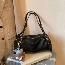 秋冬新品机车包植鞣泡泡羊皮慵懒风日常法棍包时尚通勤手拎腋下包