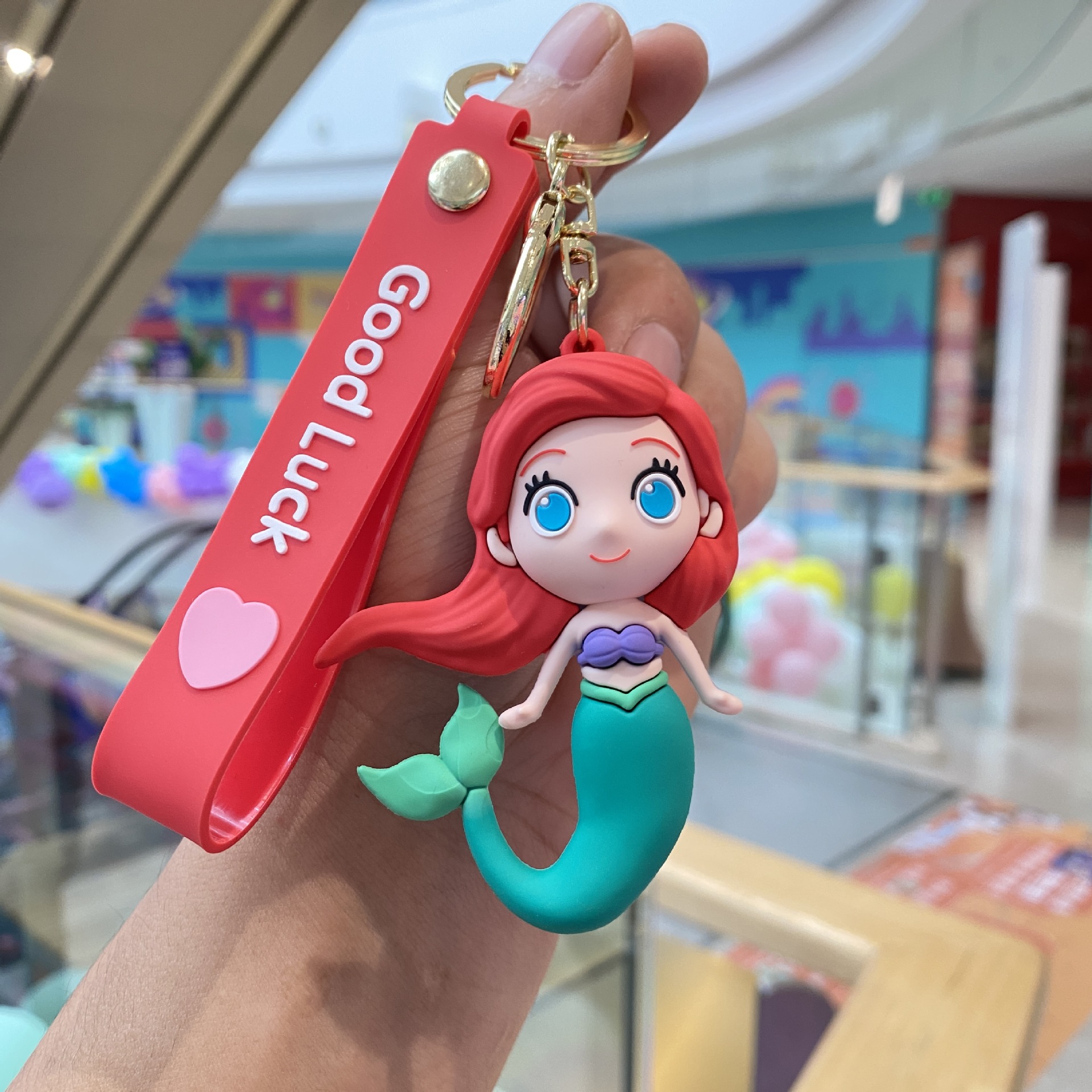 Congelado blanco nieve llavero coche mochila colgante lindo muñeca máquina pequeño regalo al por mayor