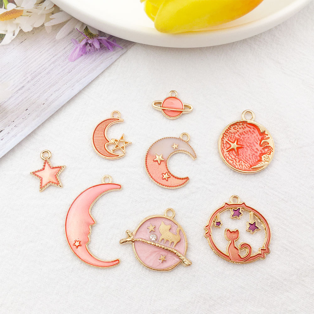 23g Weight Pendant Jewelry Making Type 21 * 25mm, 24*24mm, 24*32mm Jewelry Making Size Rhinestones Inlay Material DIY Jewelry Accessories Classification 1 Set Quantity Alloy Material Star, Moon, Cat Pattern Enamel, Inlay Design Casual, Simple Style Style 1 Set 21 * 25mm 24*24mm 24*32mm Alloy Rhinestones Star Moon Cat Pendant 3