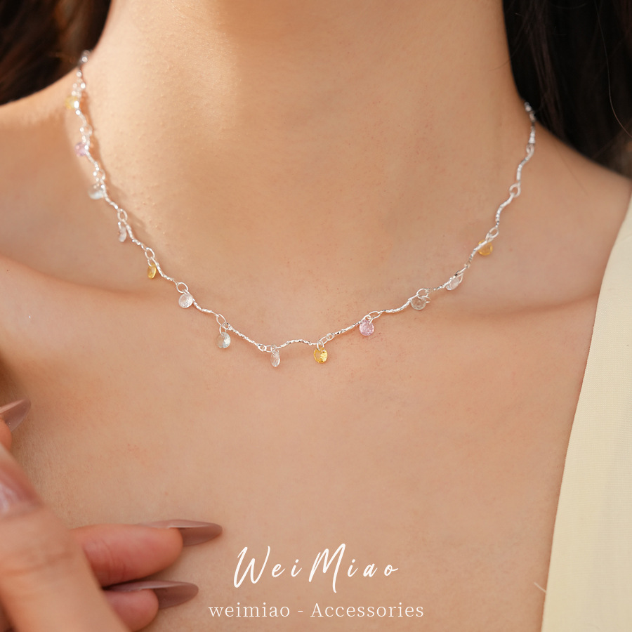 Collar de arroz redondo de zircon de color lujo ligero nicho de alta calidad cadena de clavícula temperamento simple conjunto de joyería versátil