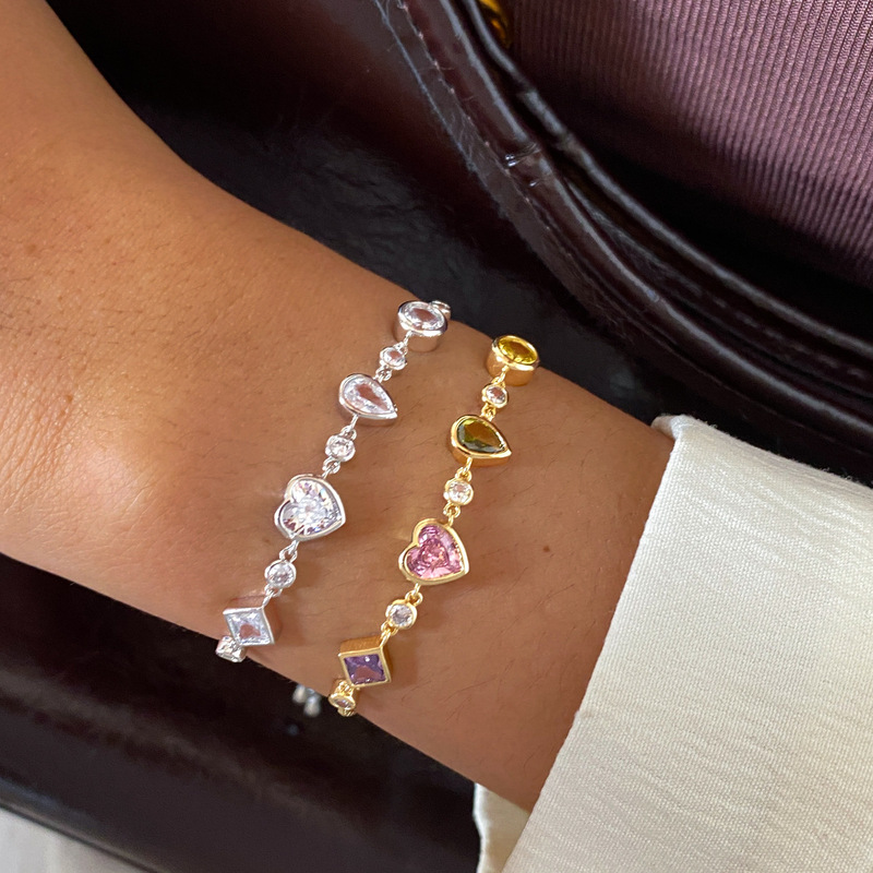 14K gold-plated cubic zirconia heart-shaped and teardrop-shaped bracelet, a luxurious and high-end accessory, a fashionable and versatile piece of jewelry for women 14K gold-plated cubic zirconia heart-shaped and teardrop-shaped bracelet, a luxurious and high-end accessory, a fashionable and versatile piece of jewelry for women