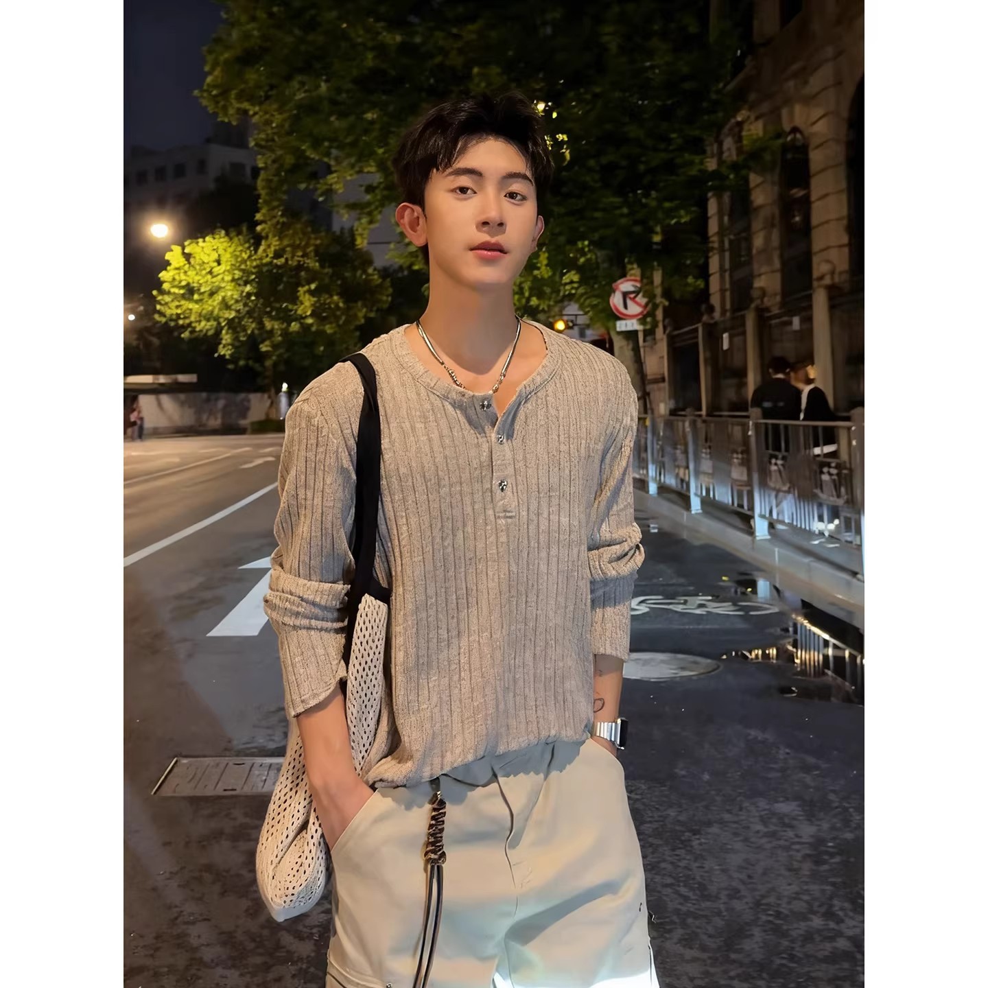 Vertical Striped Old Money Style Henley Collar Long-Sleeve T-Shirt for Men, Autumn Casual Inner Layer Base Shirt, Stylish and High-End Top