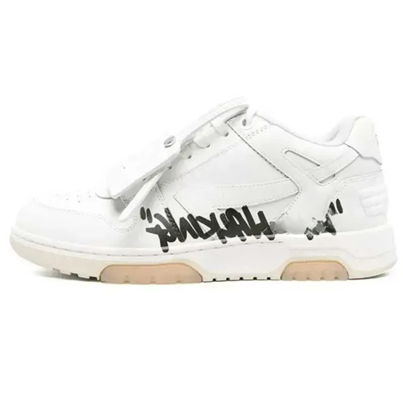 In-stock vintage casual sneakers for men, 2026 new spring model, thick-soled men's low-top non-slip wear-resistant sports shoes In-stock vintage casual sneakers for men, 2026 new spring model, thick-soled men's low-top non-slip wear-resistant sports shoes
