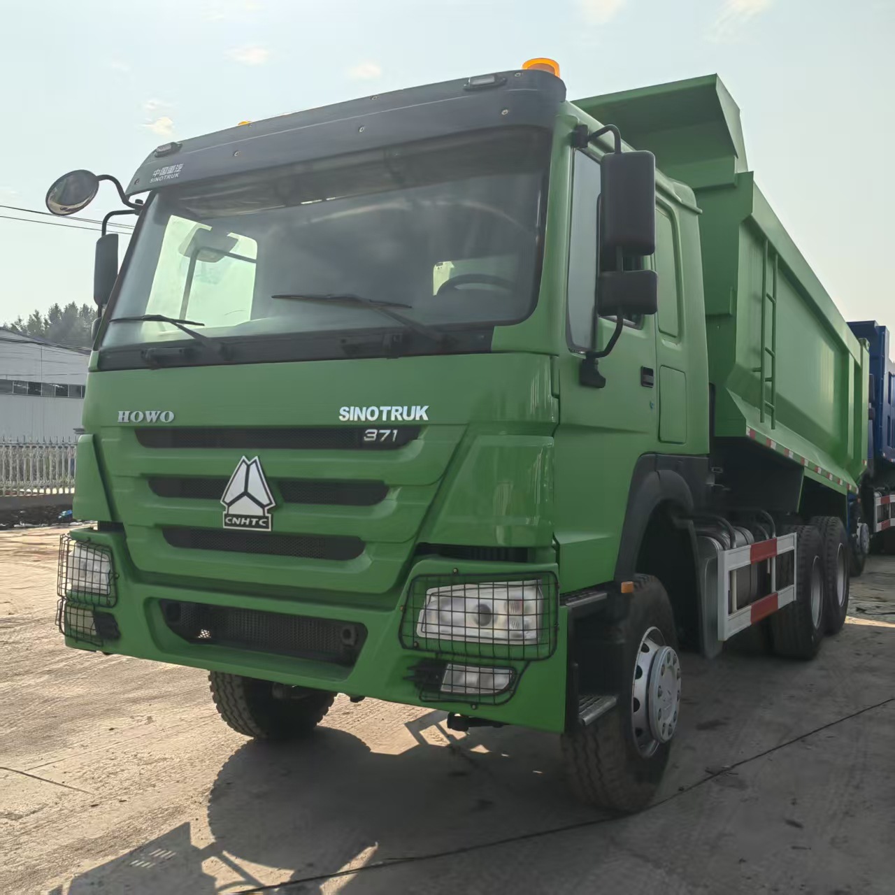 Special 375/371 Horsepower Rear Eight-Wheel Slag Transport Truck 6*4Howo Dump Truck for Sand and Gravel