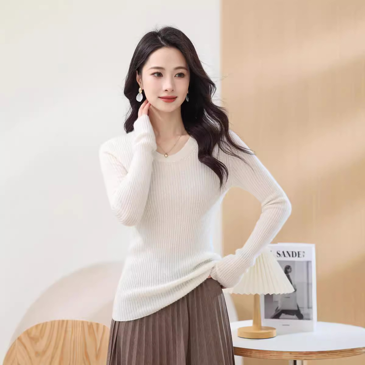 2024年秋冬新款100%山羊绒衫女无缝一体鹅蛋领气质修身打底衫毛衣