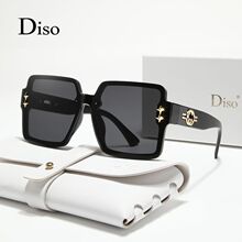 �¿�ʱ�з���̫����Ůʿ����ī�����ٴ���������۾�