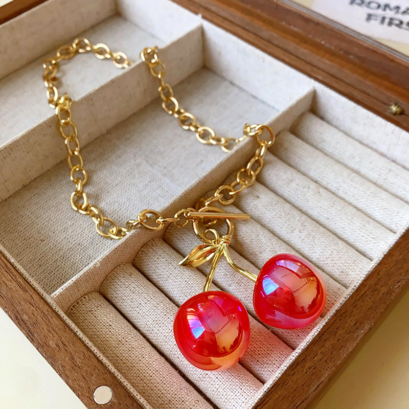38g Weight Resin Pendant Material Cute Lady Cherry Alloy Resin O-shaped Necklace Pendant Necklaces Wholesale
