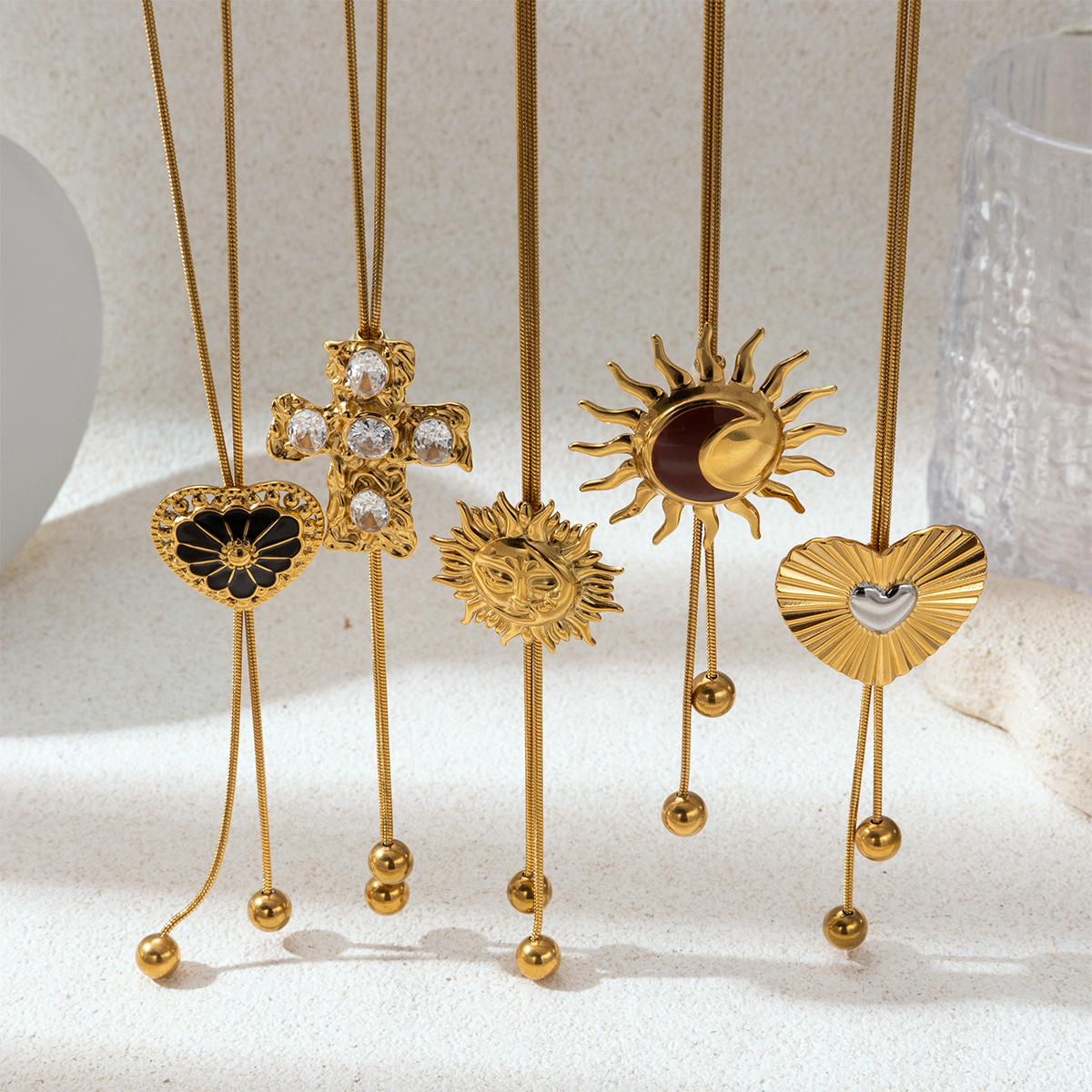 Alta Europa y América acero inoxidable otoño y invierno de moda de estilo de viaje conjunto de joyas ligeras lujosas transfronterizas venta caliente acero titanio no desvanecerse