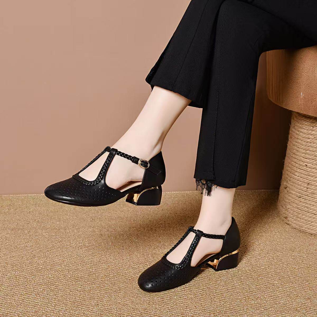 Sandal cao gót nữ quai ngang da thật mũi tròn gót thấp phong cách La Mã — màu đen