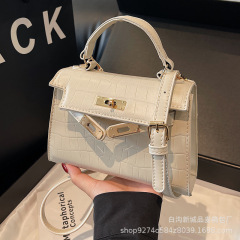 卸売りバッグ女性2025新型斜めショルダーバッグ秋冬ミニバッグ軽豪華手提げケリーバッグ韓系ショルダーバッグ