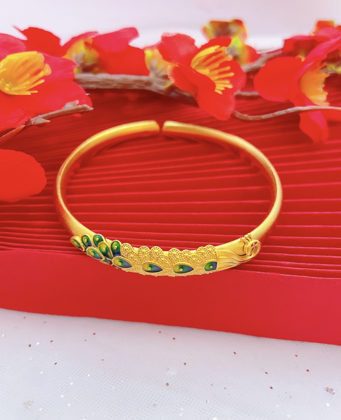 Peacock bracelet 1