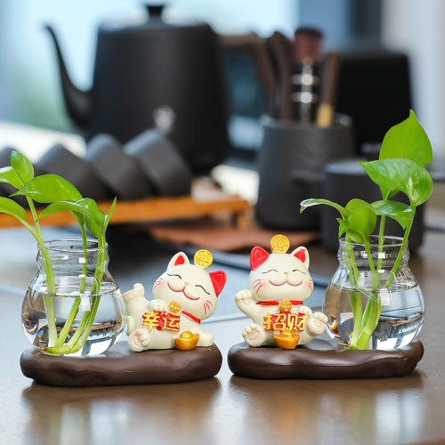 Desk ornaments mini version of water-raised pothos vase Lucky Cat small ornaments New Year's resin craft gifts