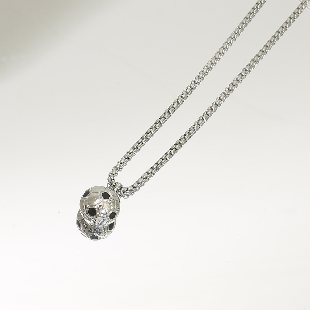 Wereldkampioenschap Gelukkig Nieuw Europees en Amerikaans WK 3D voetbalhanger ketting, grensoverschrijdende Ins-Style titanium stalen ketting_voghion.com