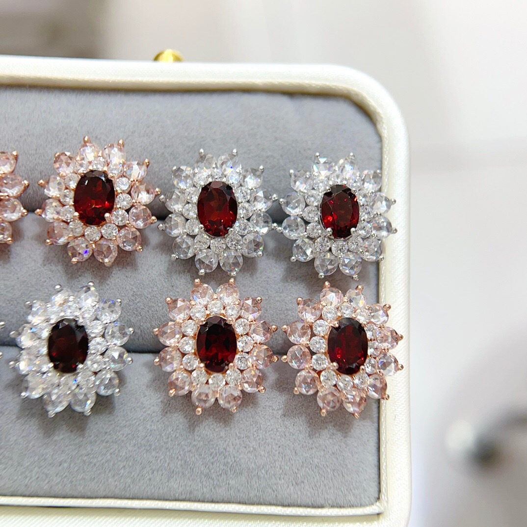 Natural Wine Red Garnet Earrings, S925 Sterling Silver Inlaid with Garnet, Women's Stone, Main Stone 5*7mm