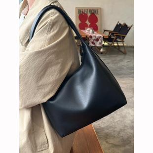 One-shoulder bag, South Korea