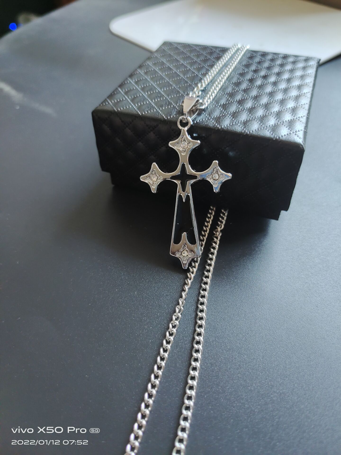 Trendy marke süße cool kreuz halskette, einfache personalisierte anhänger, sharp männlich weiblich paare, metall anhänger und_voghion.com