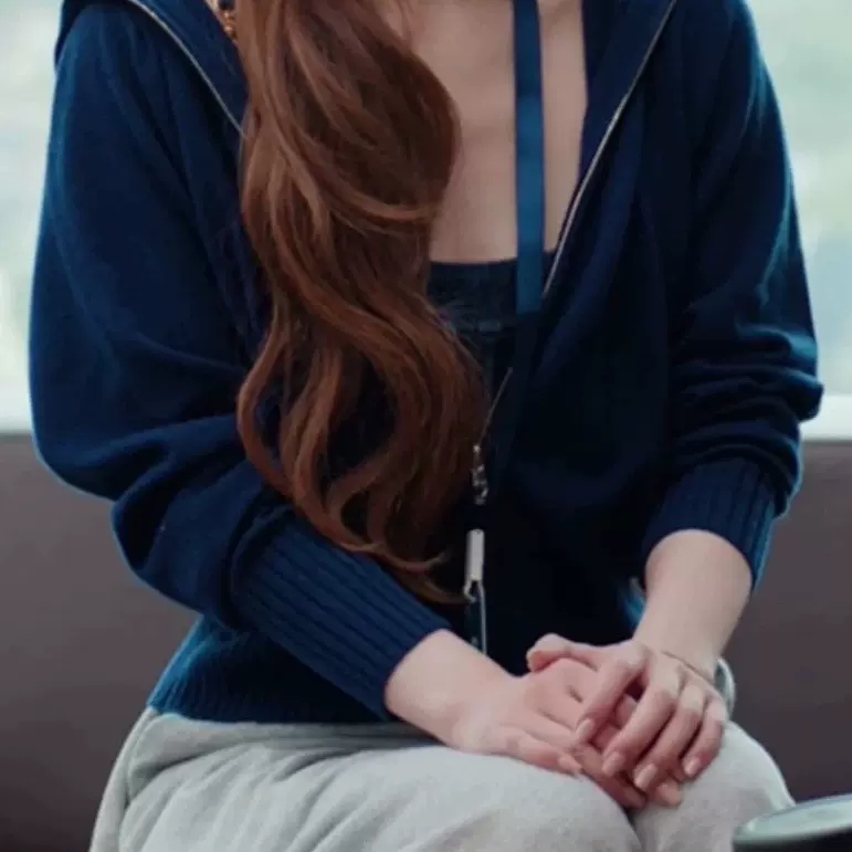 同款藏蓝色连帽开衫女新款修身收腰拉链针织衫短款毛衣外套女