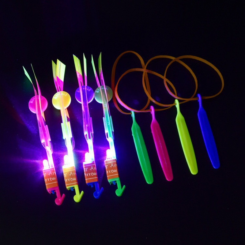 직선 후크 비행 화살(파란색 빛)